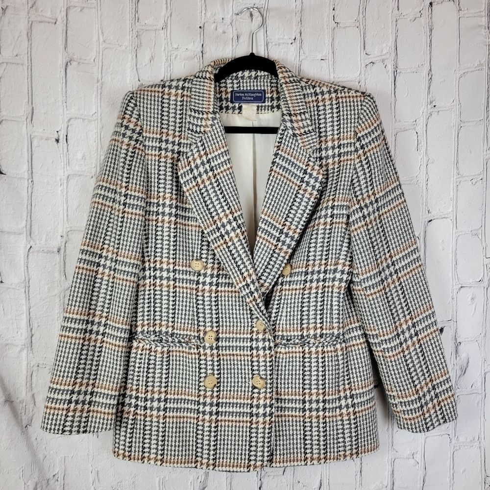 Classic Plaid Women's Blazer - Picture 2 of 7